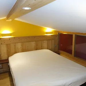 grand-appartement-expose-sud-avec-mezzanine.hotels-rhonealpes.com/